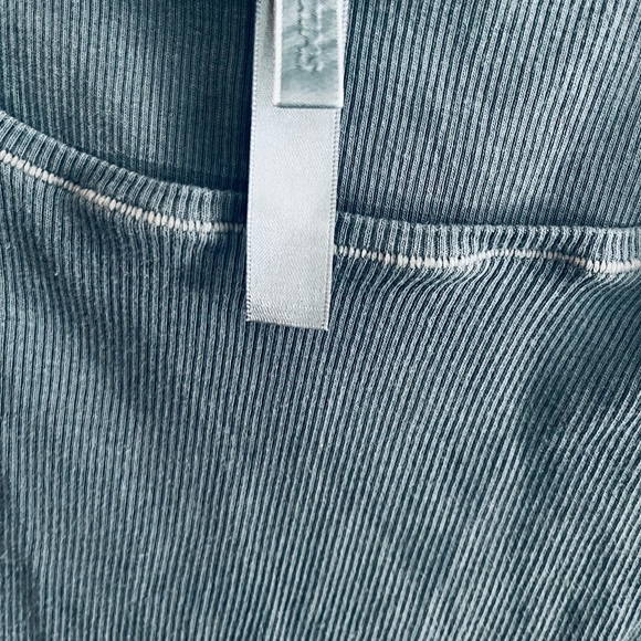 NWOT- SKIMS VELOUR TRACK SUIT - Picture 8 of 8